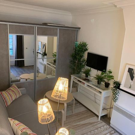 Studio Moderne Au Coeur De Paris Batignolles Kültér fotó