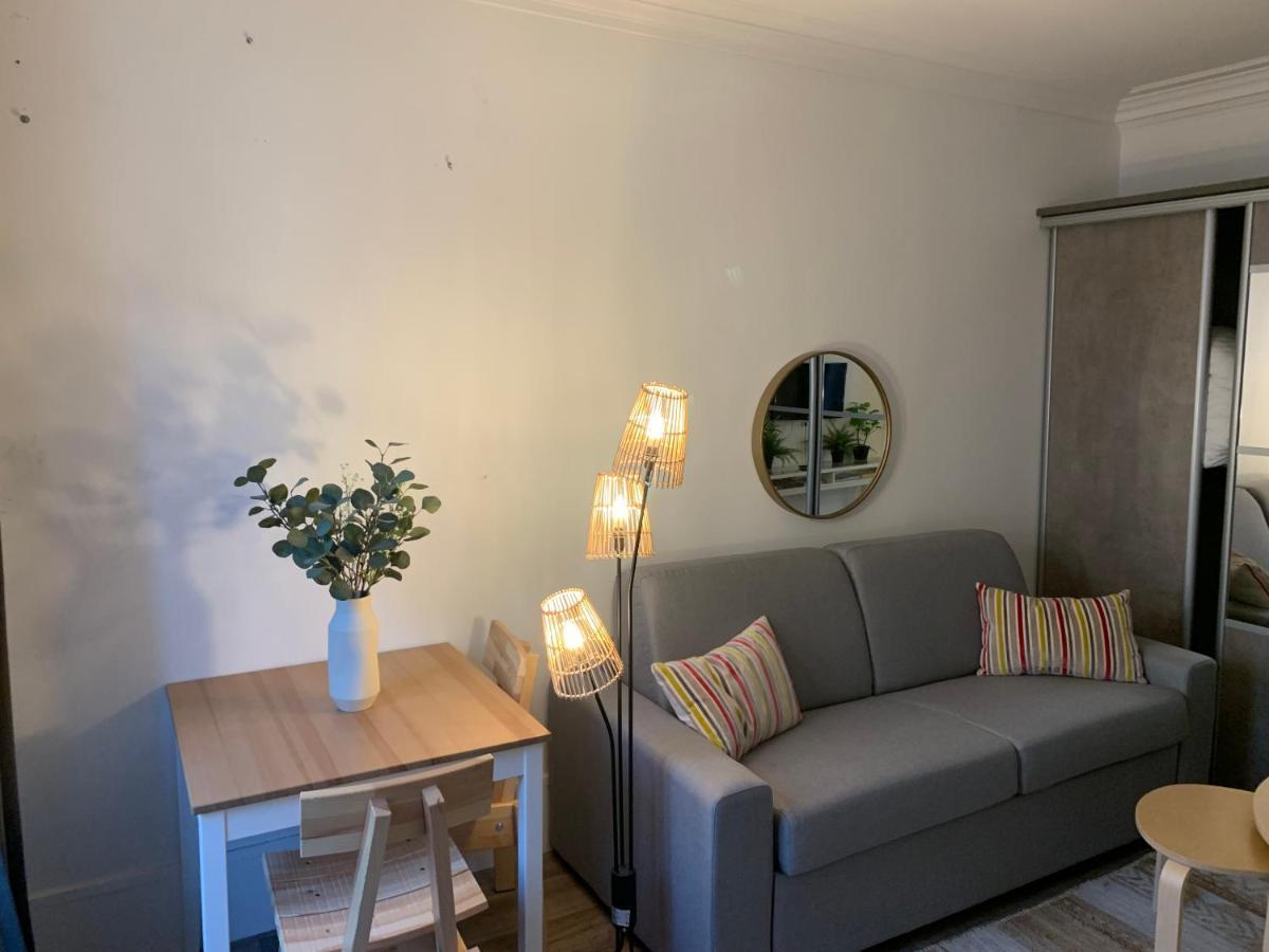 Studio Moderne Au Coeur De Paris Batignolles Kültér fotó