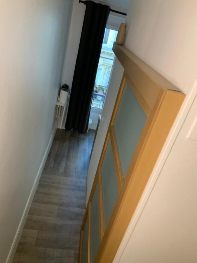 Studio Moderne Au Coeur De Paris Batignolles Kültér fotó